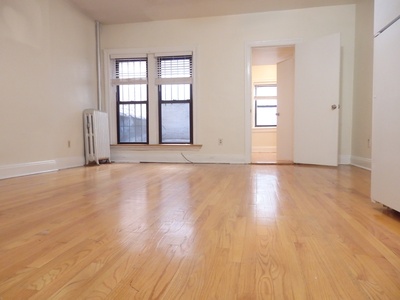 Spacious Studio+ Office